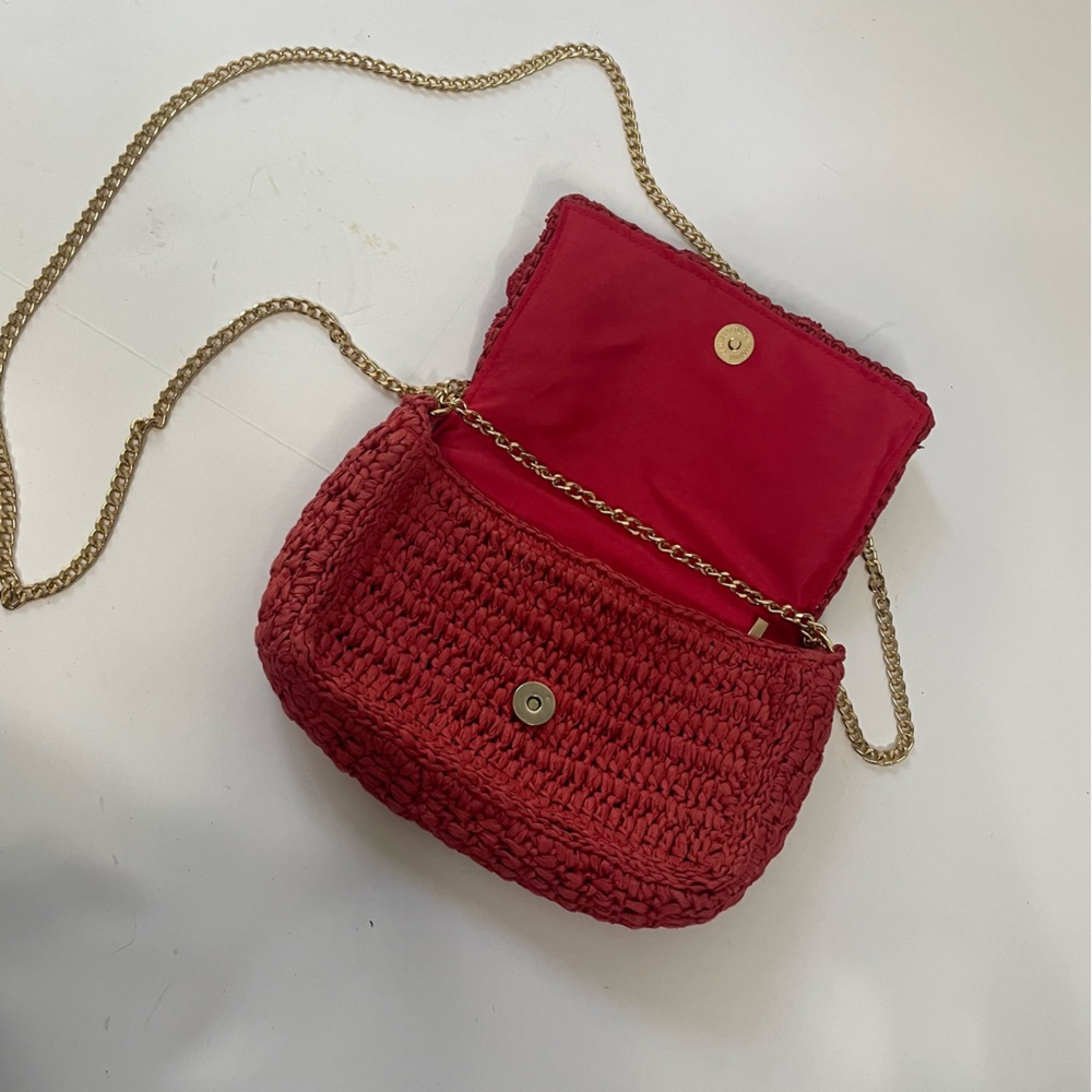 Red woven straw bag with pom pom details crossbody - Picture 7 of 7